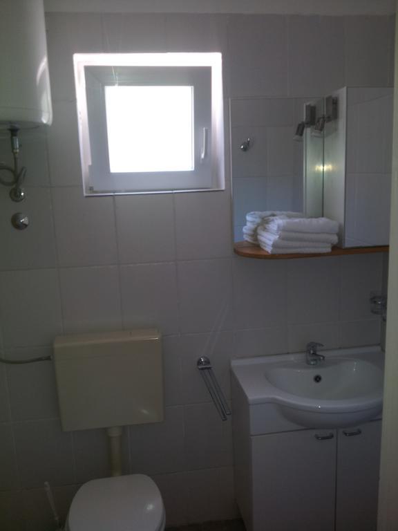 Apartment Viktor Sali Rum bild