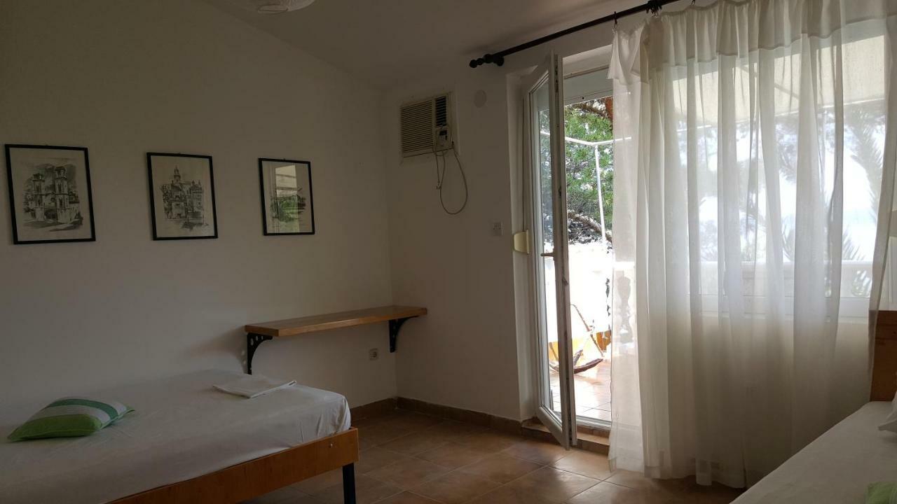 Apartment Viktor Sali Exteriör bild